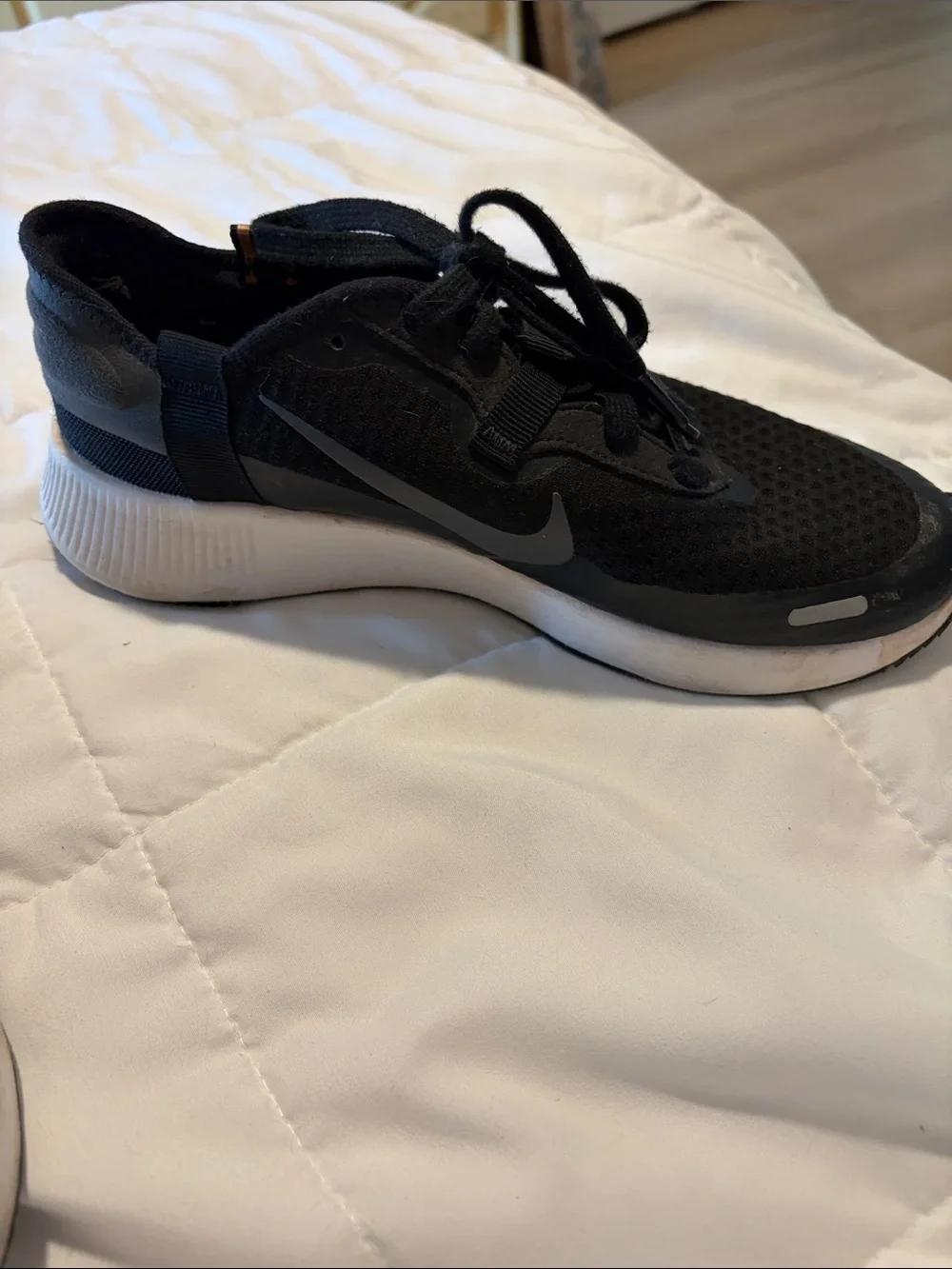NIKE Black Athletic Sneakers with Subtle Logo